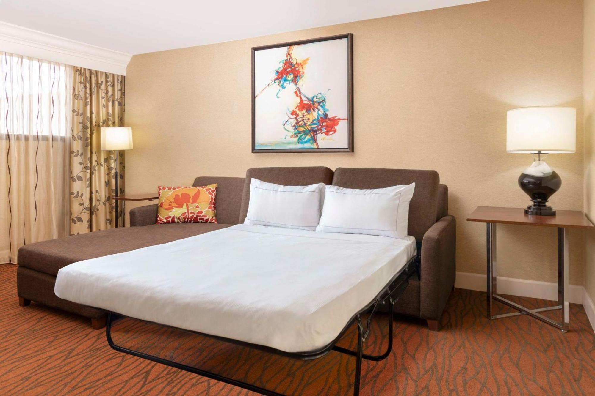 Hilton Orange County/Costa Mesa Hotel Exterior photo