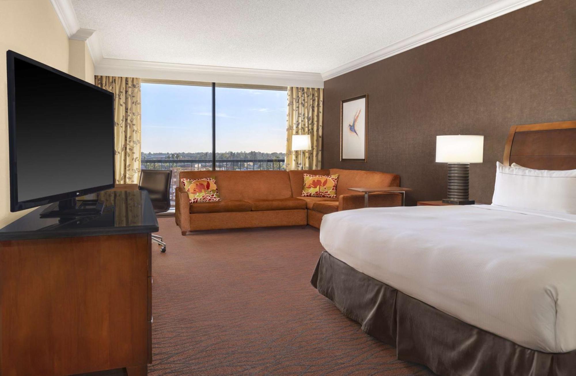 Hilton Orange County/Costa Mesa Hotel Exterior photo