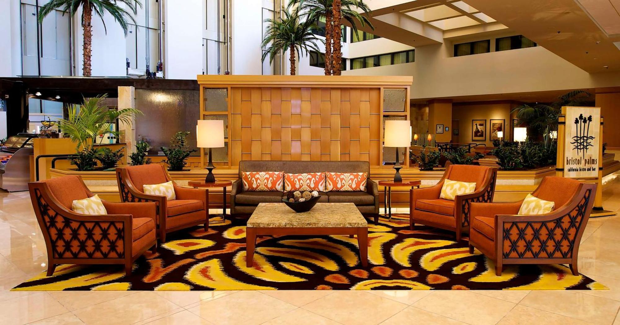 Hilton Orange County/Costa Mesa Hotel Exterior photo